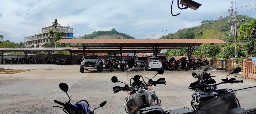 Butterfly Princess Hotel Betong Esterno foto